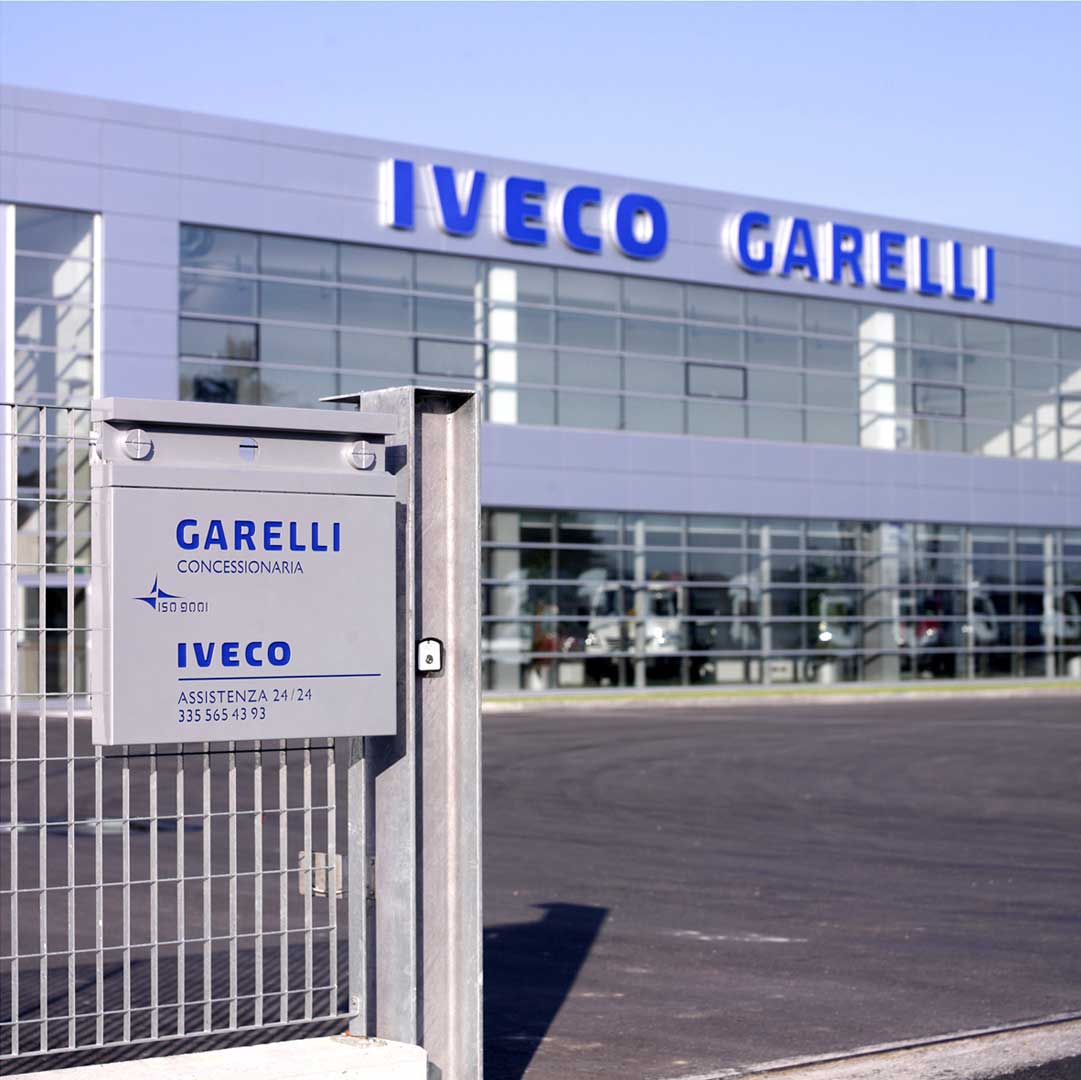 IVECO - PREMISES Branding System targa ingresso